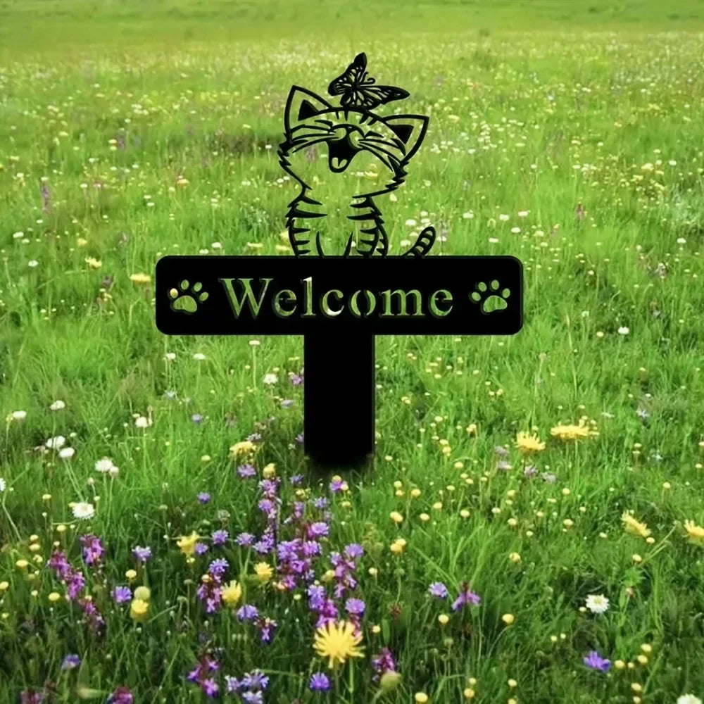 Black Cat Metal Garden Art - Farmhouse Yard Decor & Outdoor Ornaments
