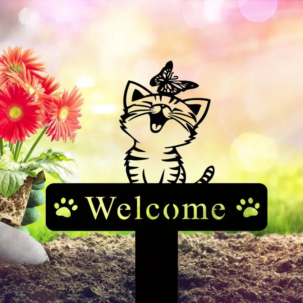 Black Cat Metal Garden Art - Farmhouse Yard Decor & Outdoor Ornaments