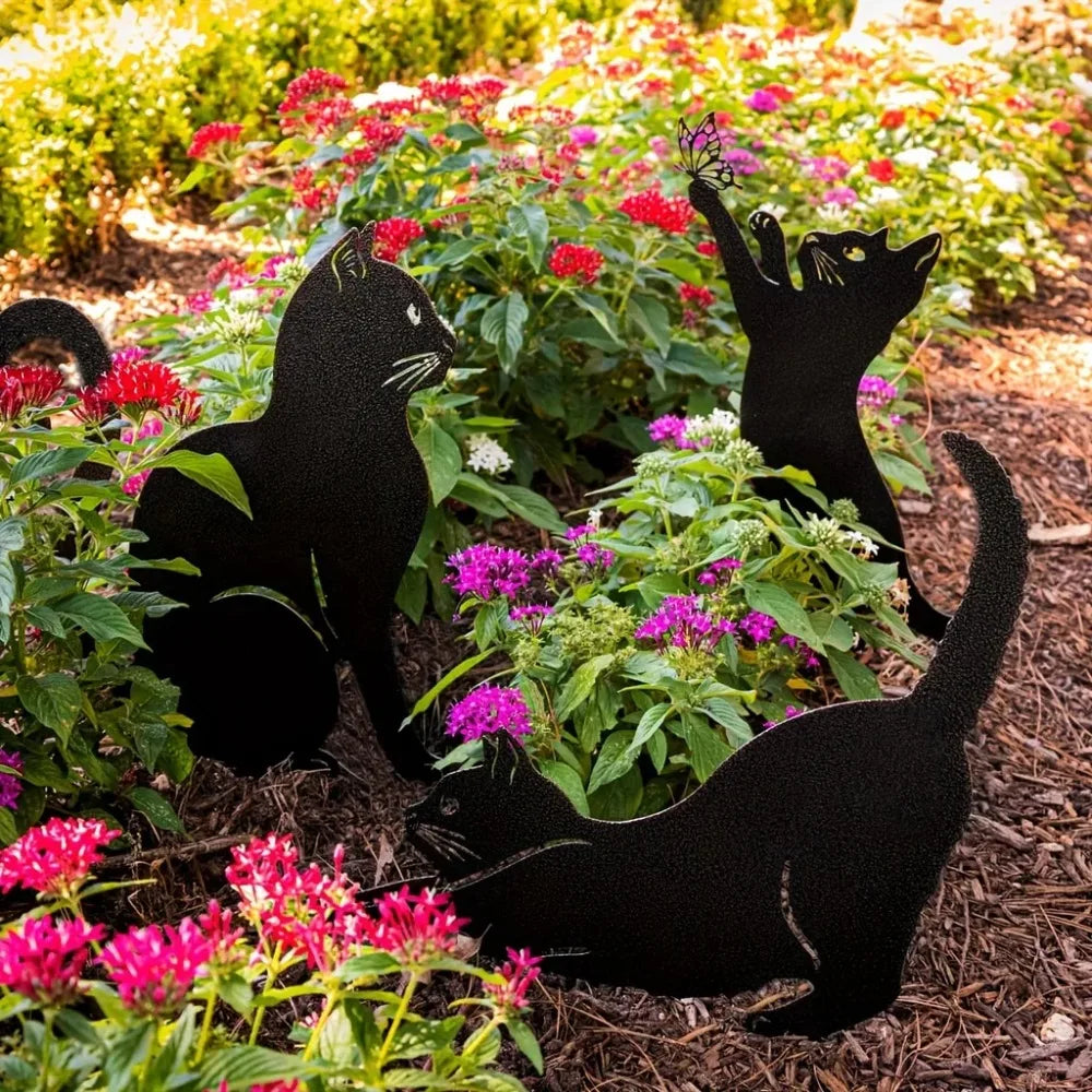 Cat Family Garden Stakes - Cute Silhouette Decorations for Yard & Lawn